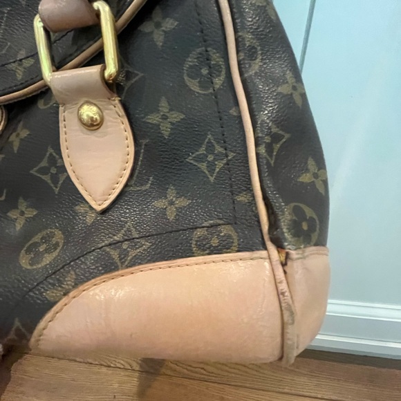 Louis Vuitton Beverly Shoulder Bag - Picture 8 of 17